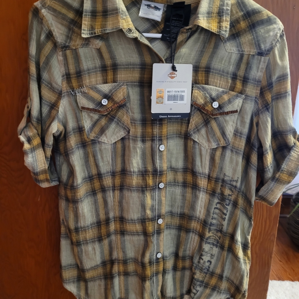 NWT Harley Davidson snap button fitted blouse